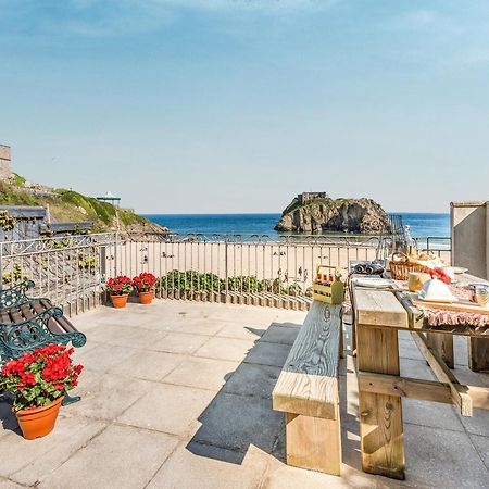 Ocean Waves Villa Tenby Bagian luar foto