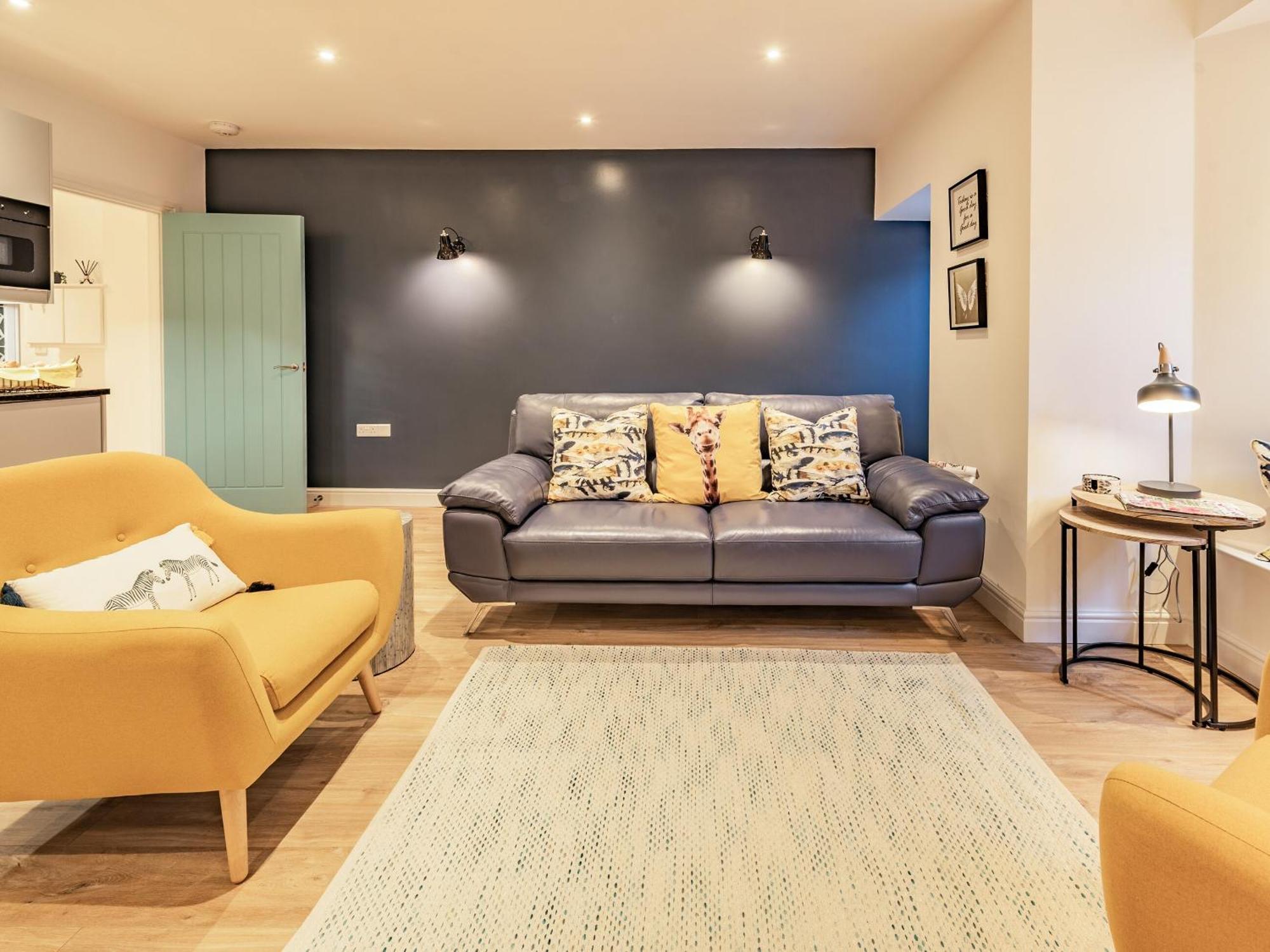 Ocean Waves Villa Tenby Bagian luar foto